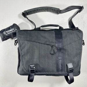 Tenba Messenger DNA 11 Camera and Laptop Bag, Cobalt